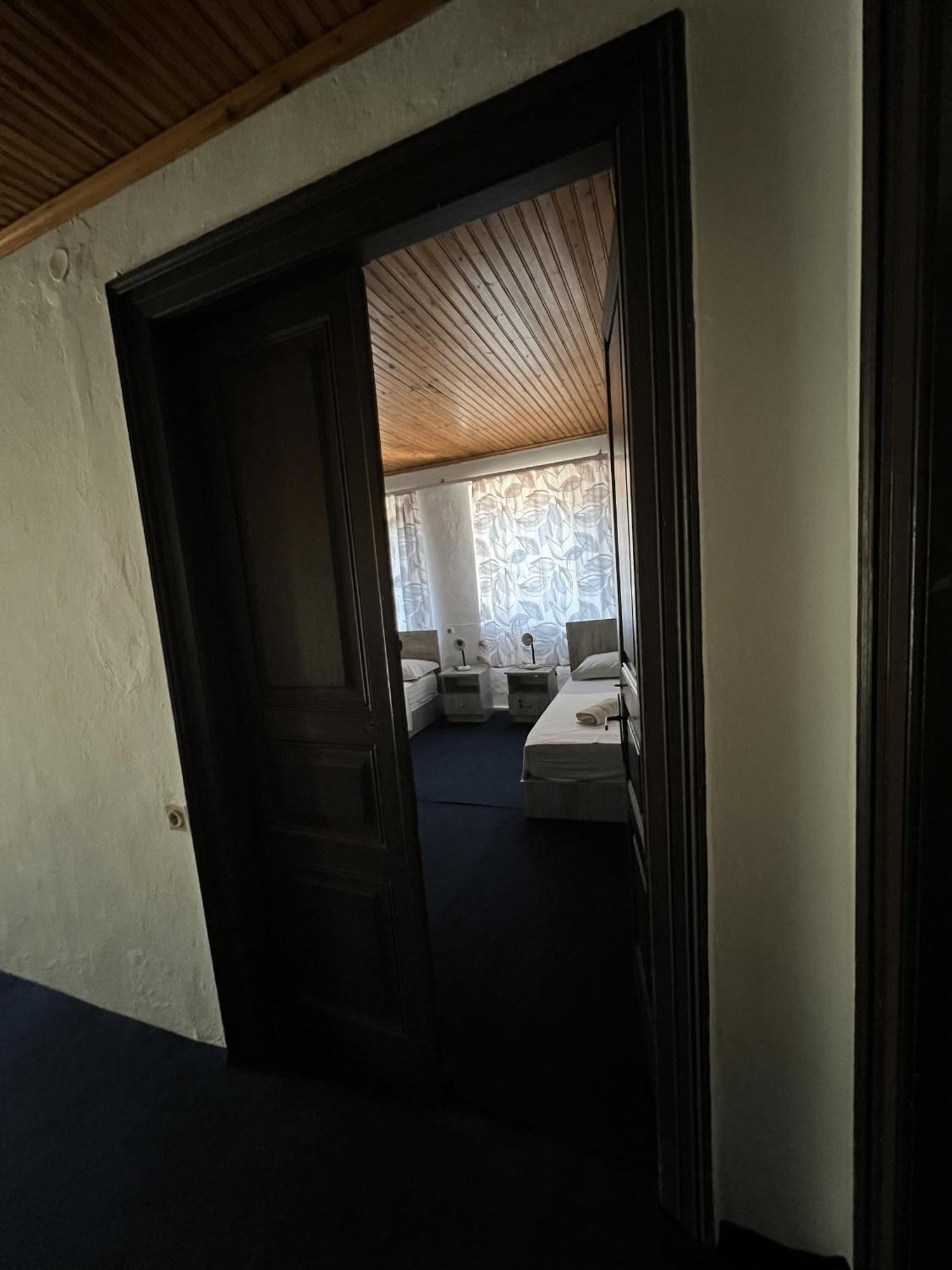 Onetwosleep Guesthouse Shkodra Exterior foto